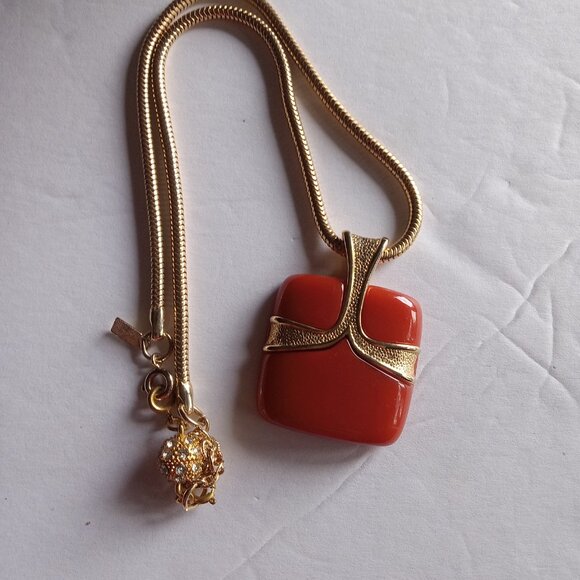 Signed Emmons "Modern" Necklace Pendant on Gold Tone Snake Necklace - Picture 5 of 6